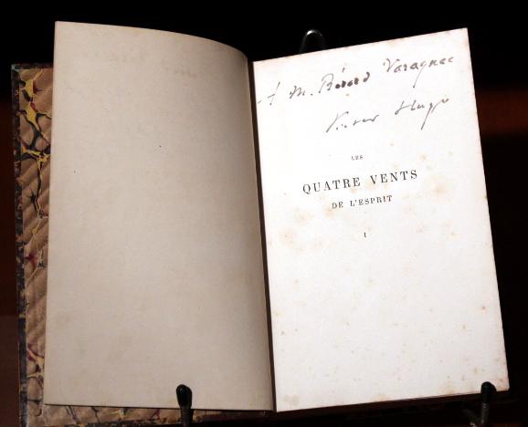 Page de titre avec envoi et signature de Victor Hugo